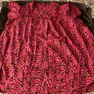 Eytino Floral cap sleeve, v neck blouse